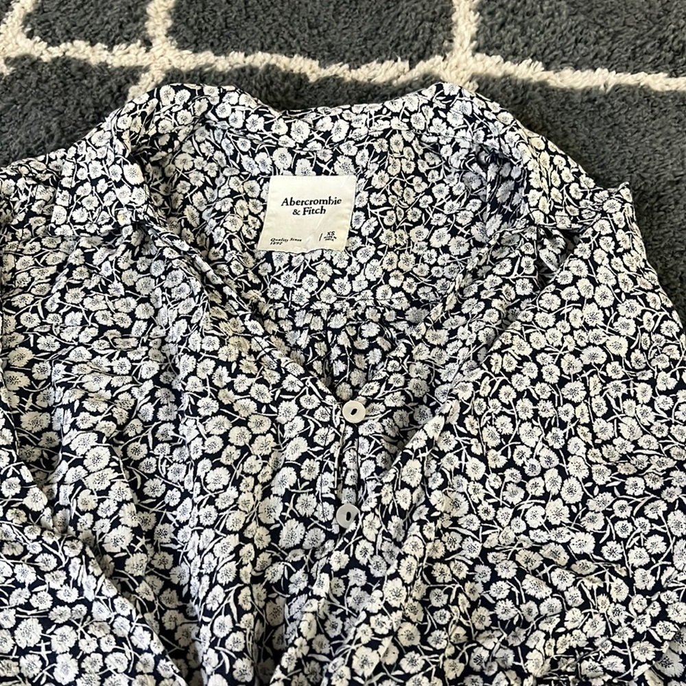 Cute long sleeve top